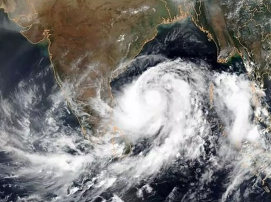 AP Weather : బంగాళాఖాతంలో అల్పపీడనం.. ఏపీకి వాతావరణ శాఖ హెచ్చరిక