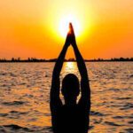 Namaskaram : తూర్పు తిరిగి దండం పెట్టాలంటారు ఎందుకుంటే..!