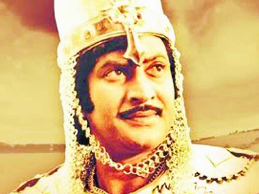 Krishna : పొలిటికల్ మూవీస్ సూపర్ హిట్..ఎంపీగా సేవలు..