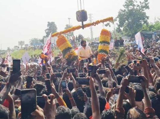 Pawan Kalyan : జనసేనకు ఒక్క అవకాశం ఇవ్వండి.. ప్రజలకు పవన్ పిలుపు