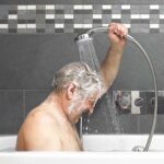 Cold Water Bath In Winter : చలికాలంలో చన్నీళ్ల స్నానం మంచిదేనా?