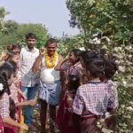 Mahabubabad : రైతుల దినోత్సవం నాడు రైతుల వినూత్న ఆలోచన..