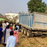 Rangareddy : విద్యార్ధులపైకి దూసుకెళ్లిన టిప్పర్ లారీ..