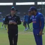 Two interesting scenes in the second ODI : రెండో వన్డేలో రెండు ఇంట్రెస్టింగ్ సీన్స్