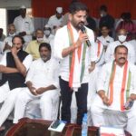 RevanthReddy: తగ్గిన రేవంత్.. నెగ్గిన సీనియర్స్.. పాదయాత్రలో అందరూ..