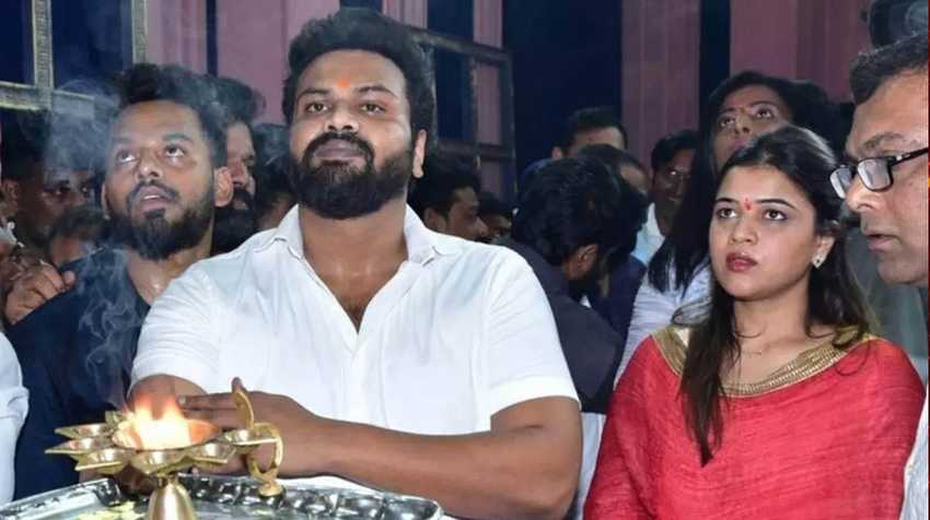 Jagan : విశాఖ నుంచే పాలన.. గ్లోబల్‌ ఇన్వెస్టర్స్‌ సమ్మిట్‌లో జగన్ ప్రకటన..
