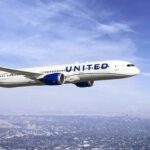 United Airlines: విమానం గాల్లో ఉండగా.. ఓ ప్రయాణికుడు ఏం చేశాడంటే..