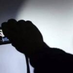 Crime: మహిళ స్నానం చేస్తుండగా ఫొటోలు తీసి బెదిరింపులు.. పలుమార్లు అత్యాచారం.. చివరికి