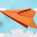 Paper plane:- ఆకాశంలో ఎగిరిన పేపర్ ప్లేన్.. కొత్త రికార్డ్..