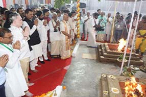 Wrestlers : బ్రిజ్‌ భూషణ్ అరెస్టుకు రెజ్లర్ల పట్టు.. చర్చలకు కేంద్రం మరోసారి ఆహ్వానం..