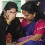 Sai Chand Wife: కన్నీళ్లు పెట్టిన కవిత.. సాయిచంద్‌ భార్యకు ఓదార్పు..