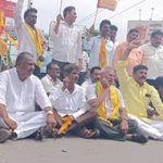 TDP Protest :  టీడీపీ బీసీ నేతపై ఎస్ఐ దాడి.. గుంటూరులో ఉద్రిక్తత..