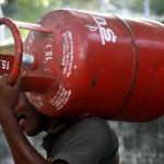 Decreacing Gas price: భారీగా తగ్గిన సిలిండర్ ధర.. కేంద్రం రాఖీ గిఫ్ట్..