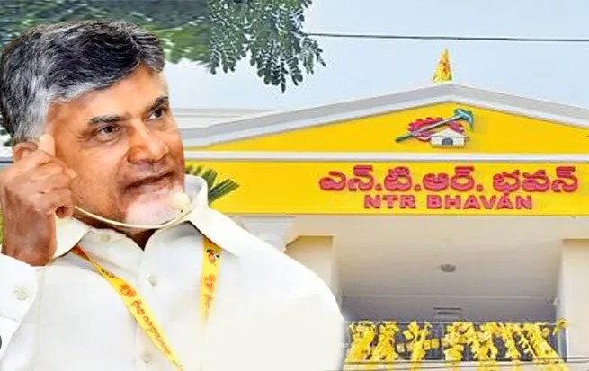 Rajinikanth: బస్ డిపోలో రజనీకాంత్.. బ్యాక్ టు రూట్స్..