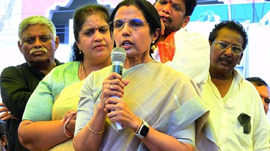 Nara Bhuvaneswari : "నిజం గెలవాలి".. ప్రజల్లోకి భువనేశ్వరి..