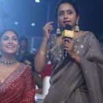 Hi Nanna Pre Release Event : హాయ్ నాన్న ప్రీ రిలీజ్ ఈవెంట్ లో ఆ సెలబ్రిటీల పర్సనల్ పిక్.. షాక్ అయిన మృణాల్..