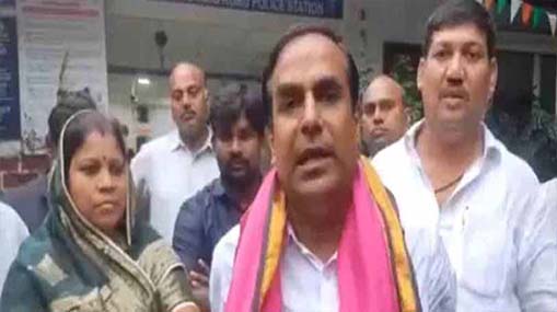 BRS NandaKishore Vyas : డబ్బులు పంచుతూ పోలీసులకు చిక్కిన BRS అభ్యర్థి