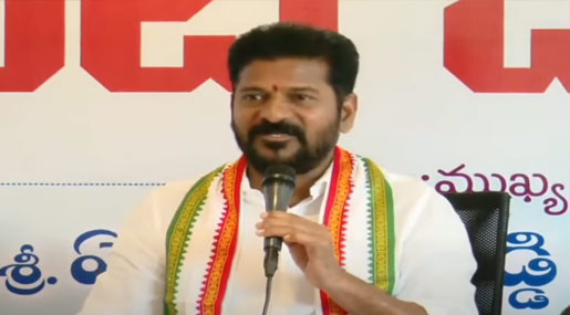 Mangalavaram Movie :  పబ్లిక్ గా ఉతికి ఆరేసిన..మంగళవారం మూవీ డైరెక్టర్