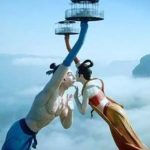 Blowing flying kisses  : చైనా ఫ్లయింగ్ కిసెస్..ఉద్విగ్నభరితం