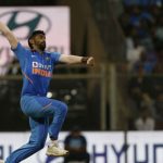 ICC New Rule : బౌలింగ్ ఆలస్యం చేశారో.. 5 పరుగులు కట్..