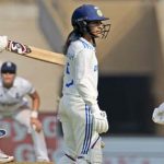 IND w Vs ENG w : అమ్మాయిల ప్రపంచ రికార్డ్ .. 88 ఏళ్లలో తొలిరోజే 400 ప్లస్ రన్స్ తో సంచలనం