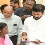 Praja Darbar : సీఎం రేవంత్ ప్రజా దర్బార్‌.. తొలి రోజే భారీ స్పందన..‌