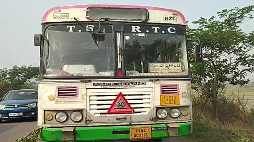 Guntur Kaaram: గుంటూరు కారం మెయిన్ పాయింట్ అదేనట.. లీకైన ఇన్ సైడ్ స్టోరీ..