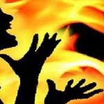 Medak : మెదక్ లో దారుణం.. రోడ్డుపక్కన సగం కాలిన యువతి మృతదేహం