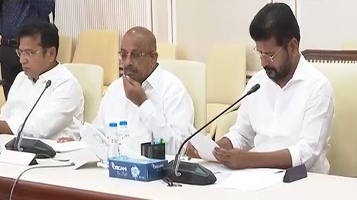 CM Revanth Reddy :  గ్యారెంటీ స్కీంలపై సీఎం ఫోకస్‌.. సెక్రటేరియట్‌లో రైతు భరోసాపై సమీక్ష..