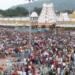 Vaikunta Ekadashi: వైకుంఠ ద్వార దర్శనానికి టీటీడీ ఏర్పాట్లు.. మండిపడుతున్న భక్తులు
