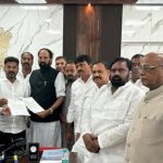 Telangana Congress : భూరికార్డులు మారుస్తున్నారు.. బీఆర్ఎస్ సర్కార్ పై ఈసీకి కాంగ్రెస్ ఫిర్యాదు..
