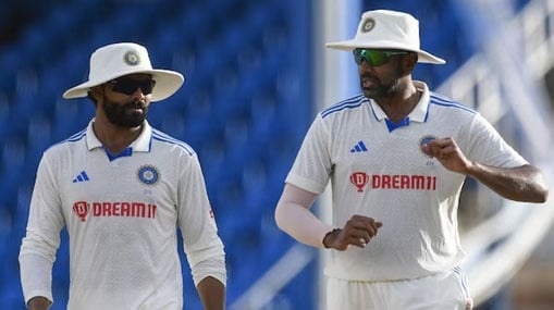 Ashwin-Jadeja Duo Record : టెస్టుల్లో భారత్ స్పిన్ జోడీ హవా.. రికార్డు బ్రేక్ చేసిన అశ్విన్ జడేజా ద్వయం..