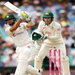 AUS vs PAK :  పాక్ బౌలర్ బ్యాట్‌తో విధ్వంసం.. కమిన్స్‌కు ఐదు వికెట్లు..