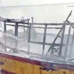 Fire accident : తీరంలో విషాదం.. బోటు ఫైర్.. వ్యక్తి సజీవదహనం..