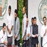 CM Jagan : గిరిజనులకు గూడ్ న్యూస్.. 300 సెల్ టవర్లు ఒకేసారి ప్రారంభం..