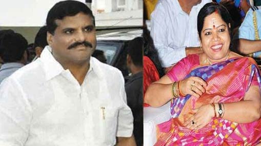 Anantapur YCP Chaos | వైసీపీలో తెగని టికెట్ల పంచాయితీ.. గందరగోళంగా అనంతపురం పరిస్థితి!