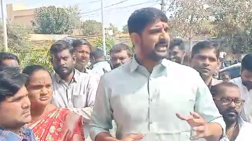 Kaushik Reddy : 'డ్రామాలు, తమాషాలు చేస్తున్నవా'.. ఎమ్మెల్యే కౌశిక్ రెడ్డి ఆగ్రహం..