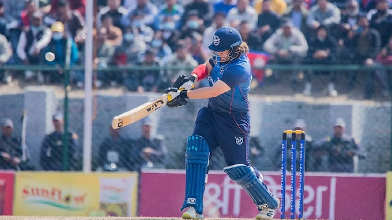 Jan Nicol Loftie-Eaton Scored 33 ball Century