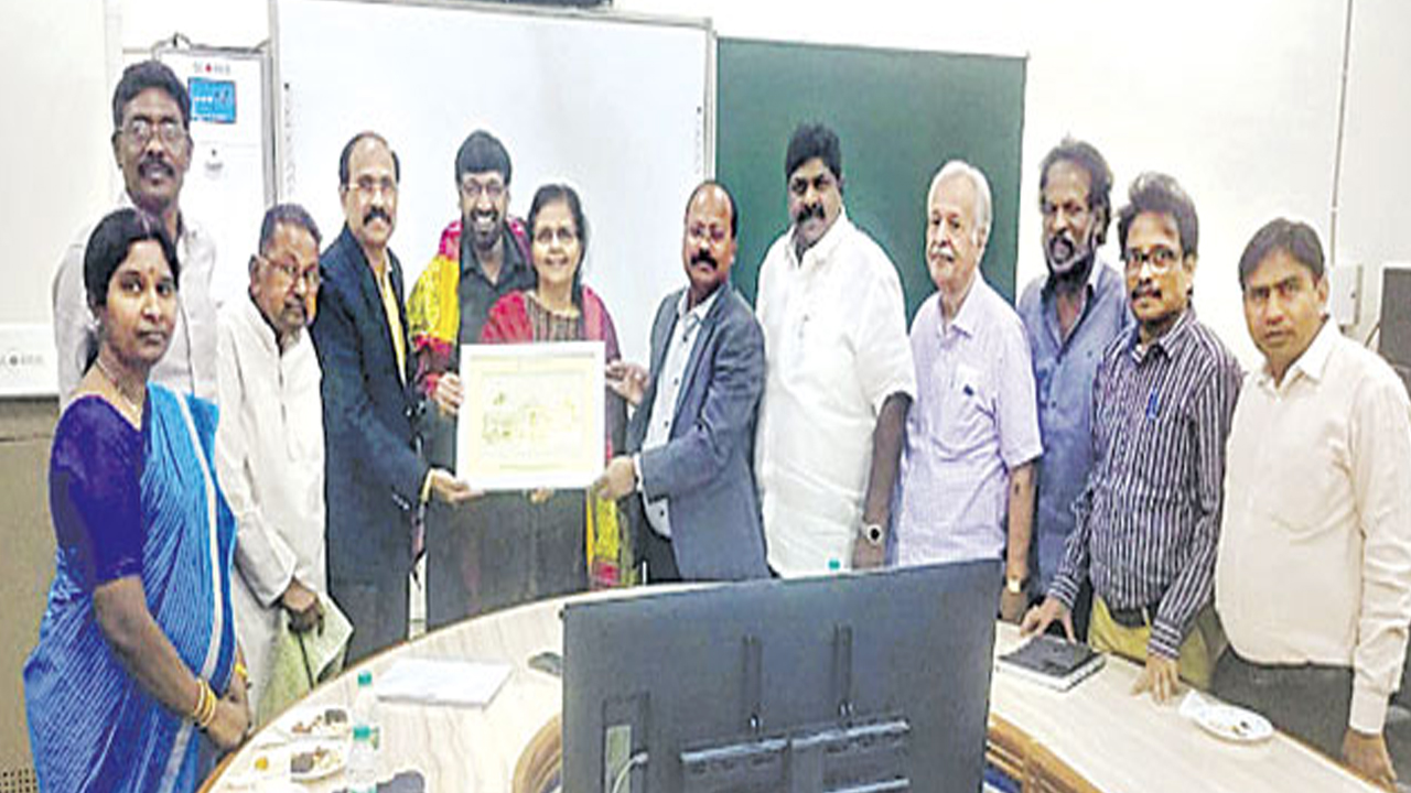 Old Student Donation to Osmania University