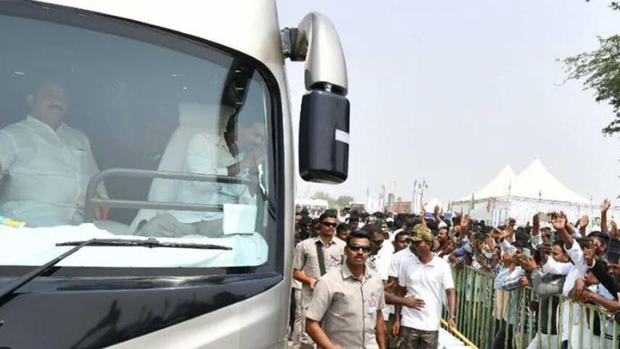 AP CM Jagan to launch bus yatra at Idupulapaya 
