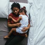 Parenting Tips : పిల్లలతో మీరు నిద్రిస్తున్నారా.. మీకో హెచ్చరిక..!