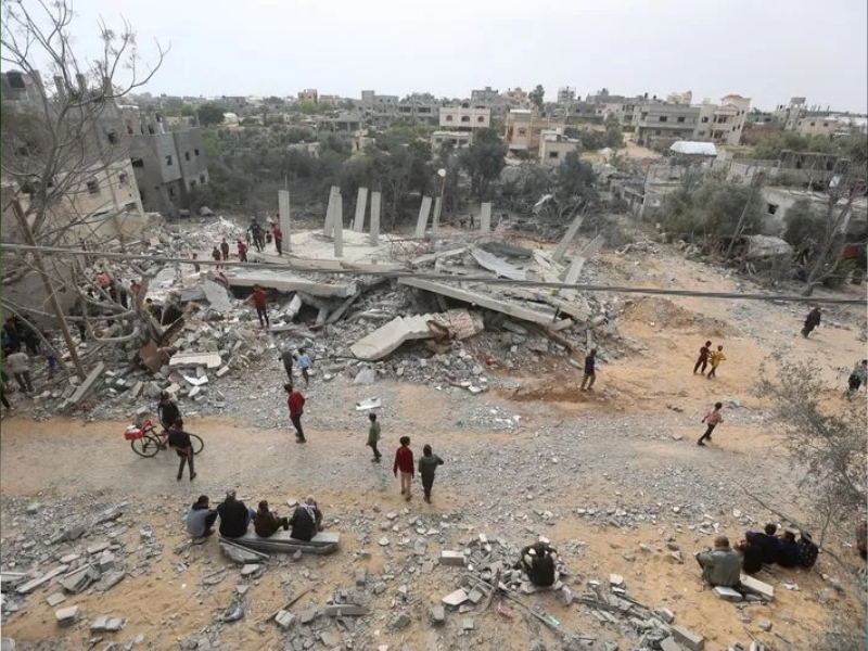 Israel Strikes: మరోసారి సిరియాపై దాడి చేసిన ఇజ్రాయెల్.. 42 మంది మృతి