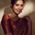 Rashi Khanna: చీరలో చూడముచ్చటగా ఉన్న రాశీ ఖన్నా..