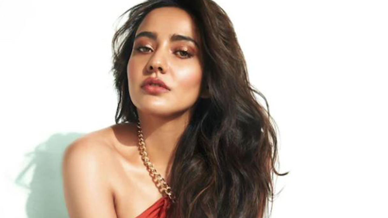 Ramcharan heroine neha sharma to contest loksabha polls