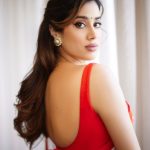 Janhvi Kapoor Latest Pics: అతిలోకసుందరి బాటలో జాన్వీ కపూర్.. సౌత్‌లోనే సెటిల్ అయ్యేలా ఉందే.!