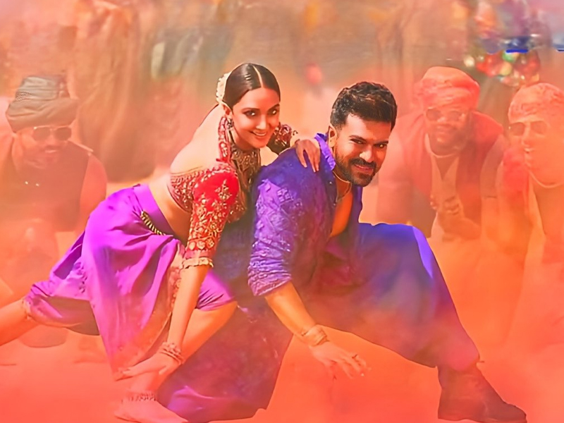 Ram Charan Jaragandi Song: బెస్ట్ డ్యాన్సర్ ను పెట్టుకొని.. ఆ స్టెప్స్ ఏంటీ.. ఆ డ్యాన్స్ ఏంటీ.. ?
