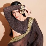 Shruti Haasan Silk Saree Photos: సిల్క్ చీరలో సెగలు రేపుతున్న శృతి హాసన్!