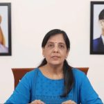 Sunita Kejriwal Started WhatsApp Campaign: కేజ్రీవాల్‌‌కు మద్దతుగా ప్రచారం.. వాట్సాప్ నెంబర్ షేర్ చేసిన సతీమణి!