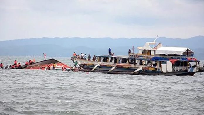 A boat capsized at Mahanadi river in Odisha 7 people dead