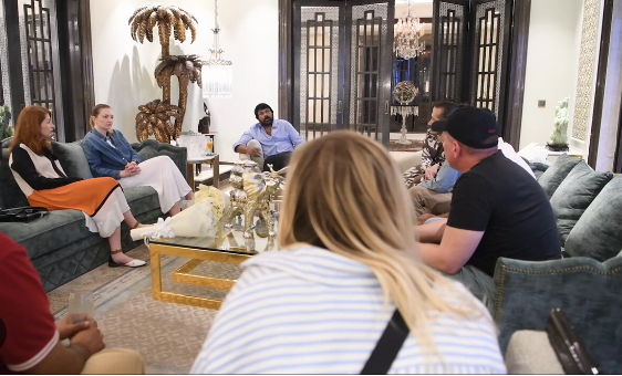 Russians Mets Chiranjeevi in Hyderabad: మెగాస్టార్‌ను  కలిసిన రష్యన్ ప్రతినిధులు.. వైరల్ అవుతున్న ఫోటోలు!